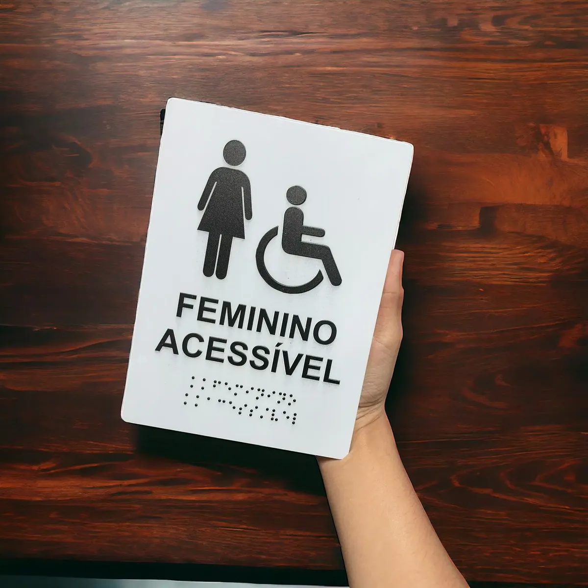 Miniatura 3 de Placa Braille Padrão Sanitário Feminino Acessível