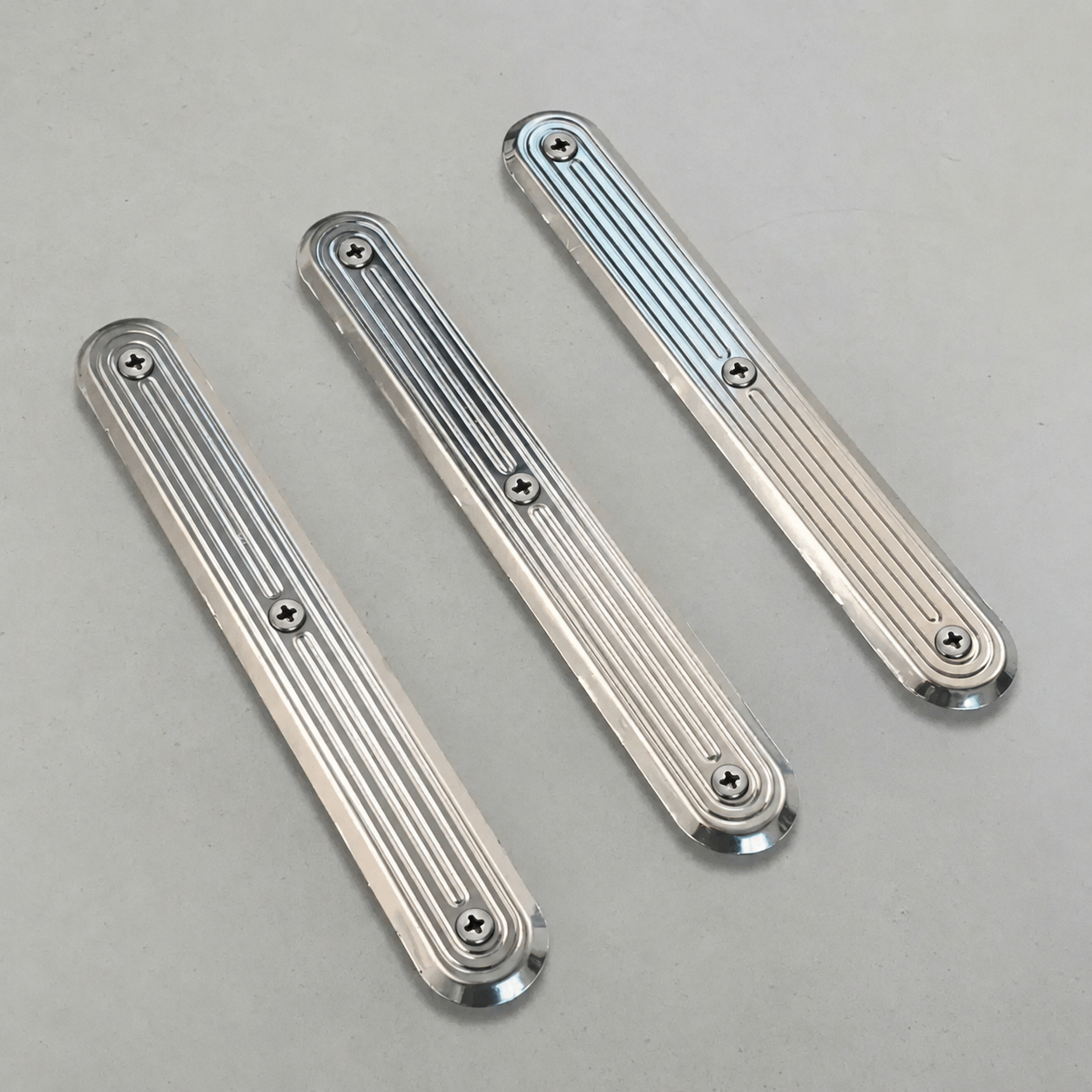 Elemento Tátil Direcional 235mm Inox Frisado Parafusado